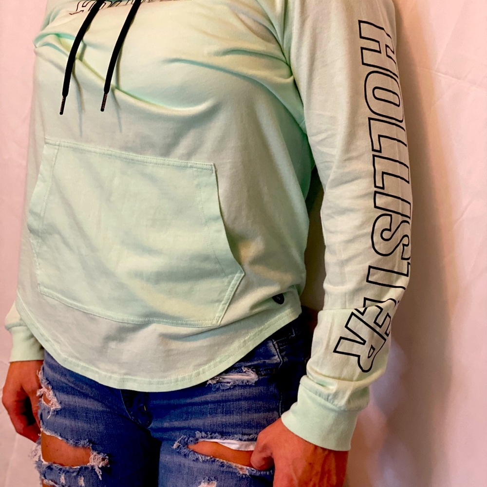 Hollister long sleeve hooded, slim T-shirt (small)